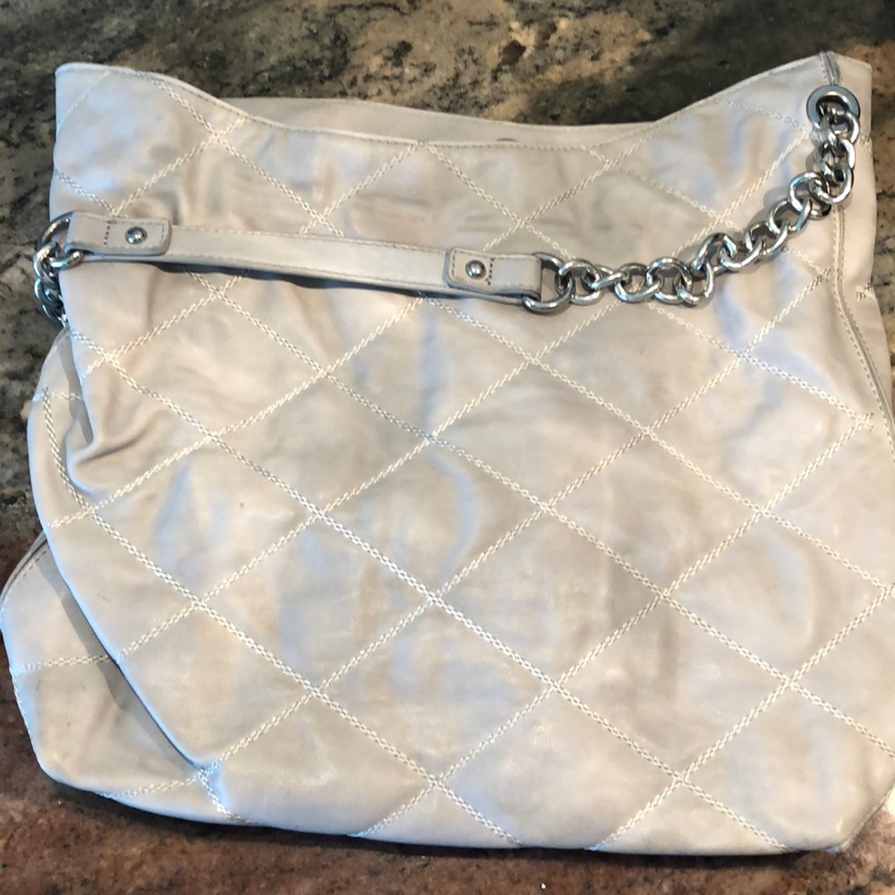 Woman’s charming Charlie light grey bag